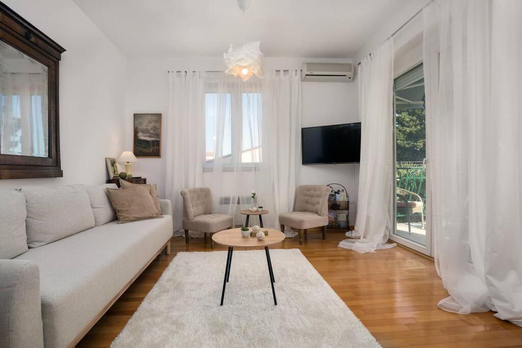 罗维尼Duplex + Garage公寓 外观 照片