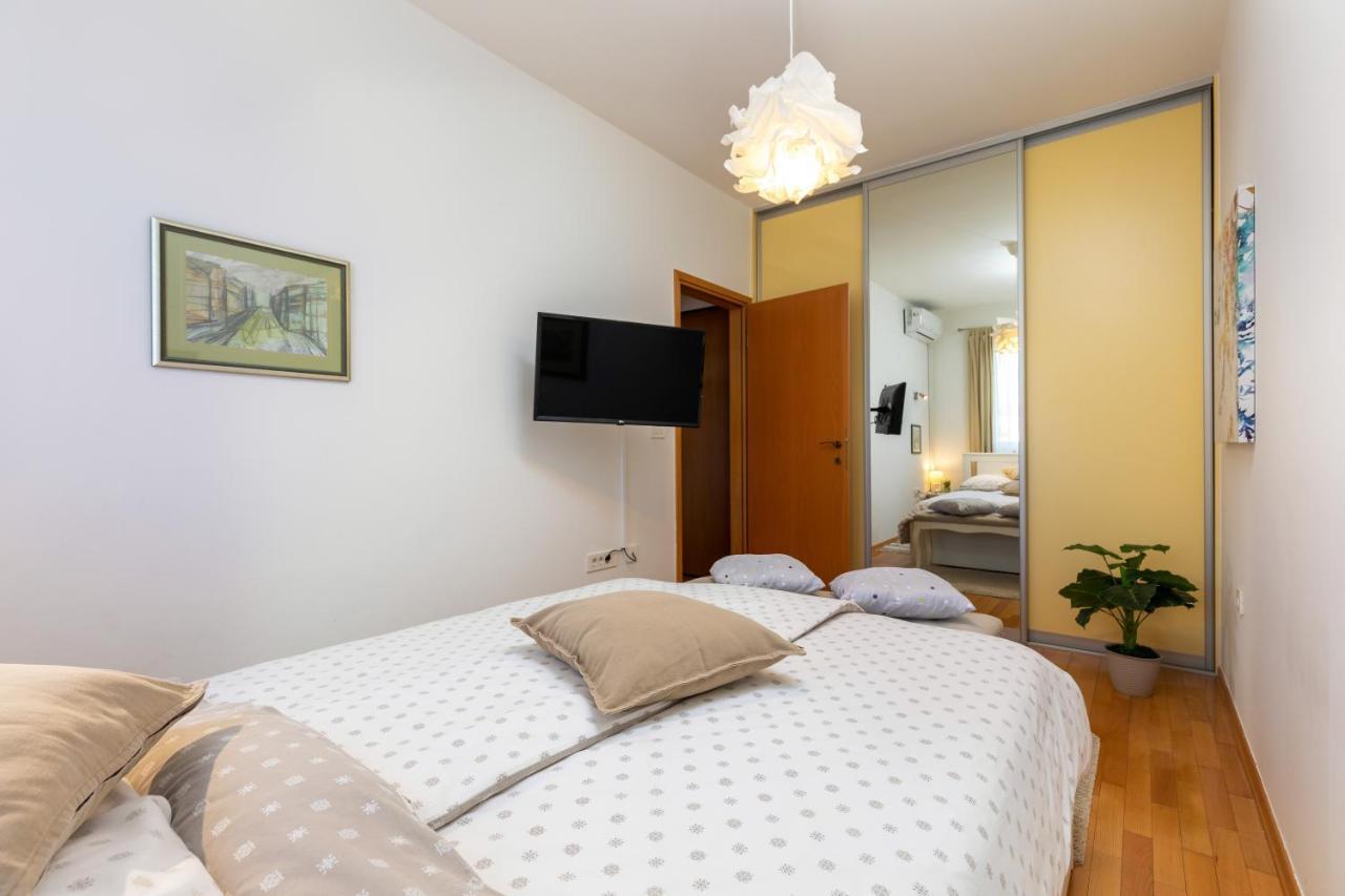 罗维尼Duplex + Garage公寓 外观 照片