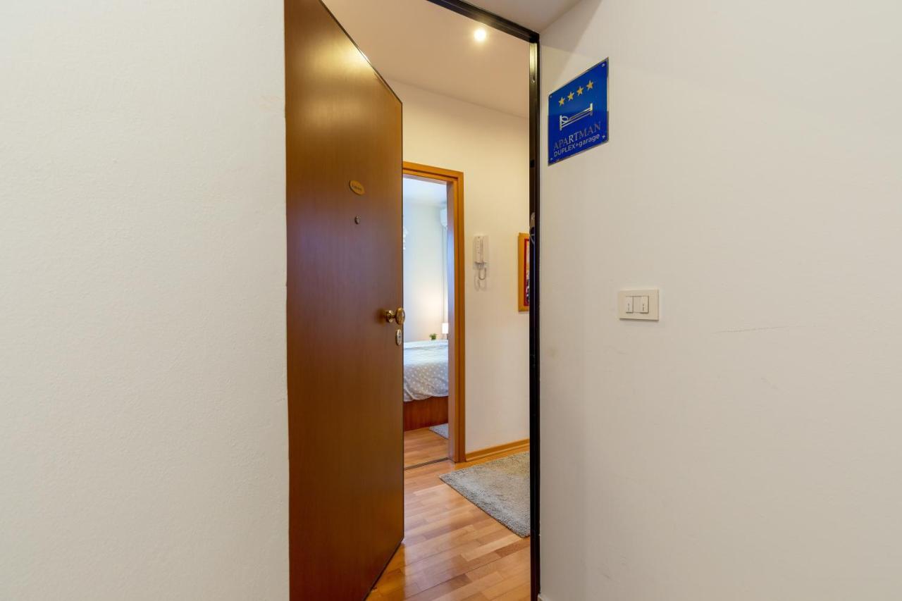 罗维尼Duplex + Garage公寓 外观 照片